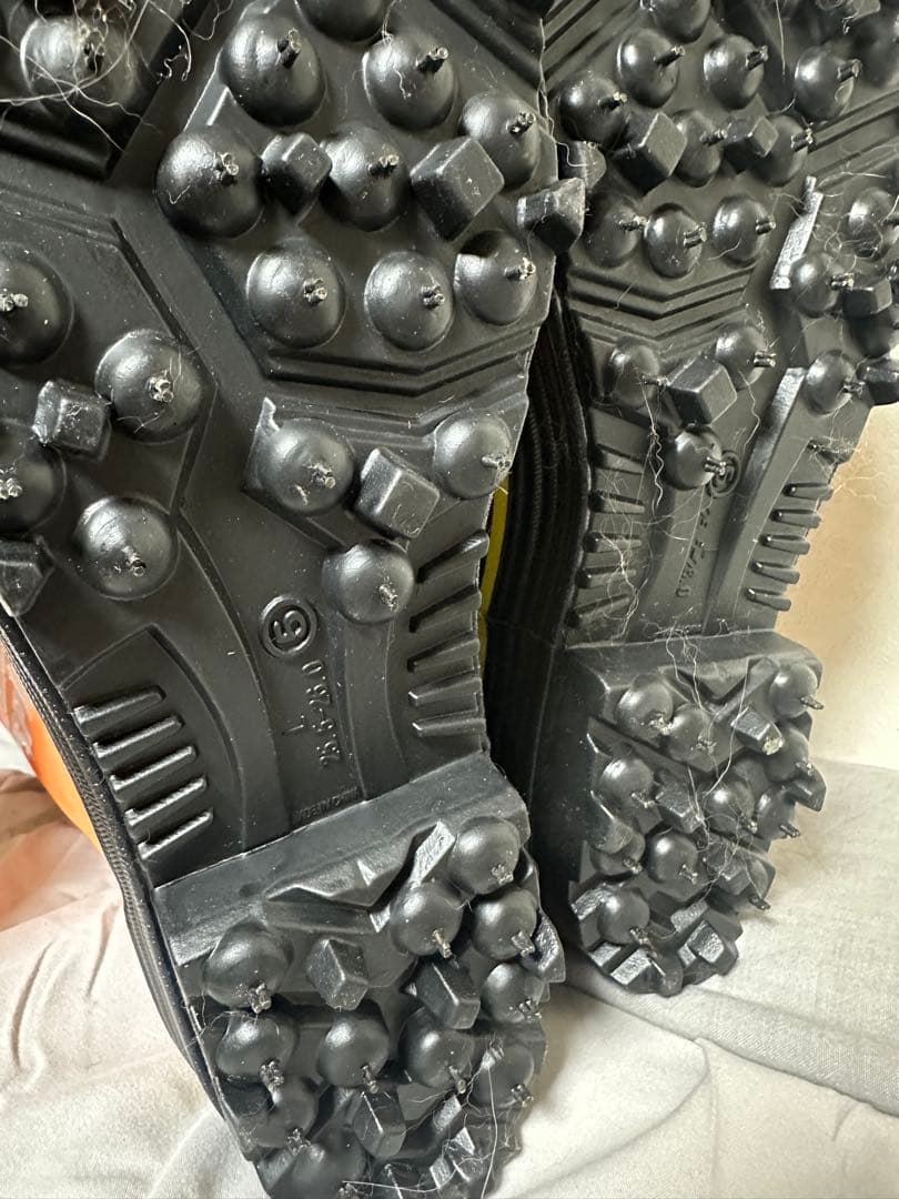 MAGICAL ICE SPIKE 安全靴 オレンジ/ブラック - メルカリ