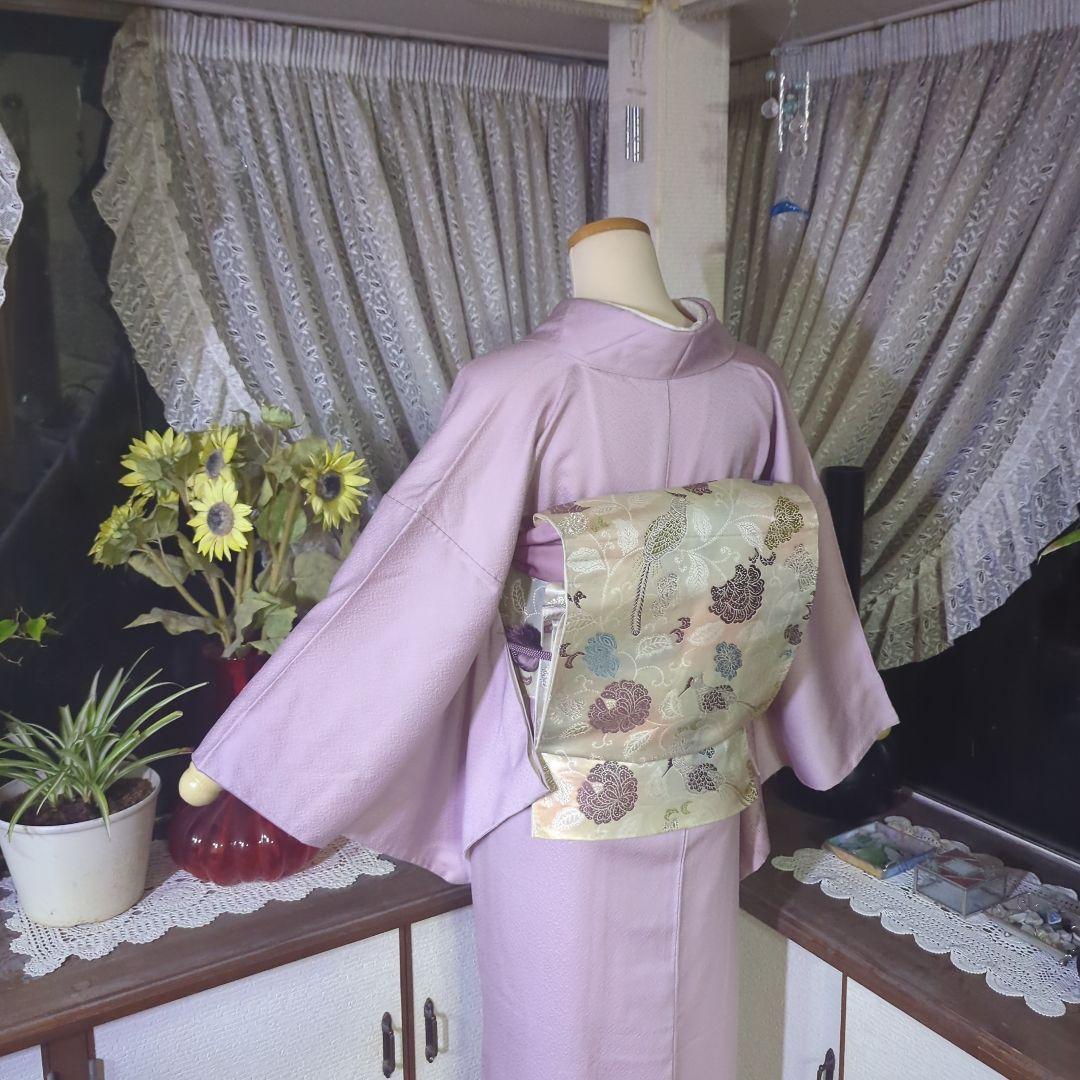 青みピンクの地に薄墨の里山風景模様が神秘的な正絹訪問着です - メルカリ