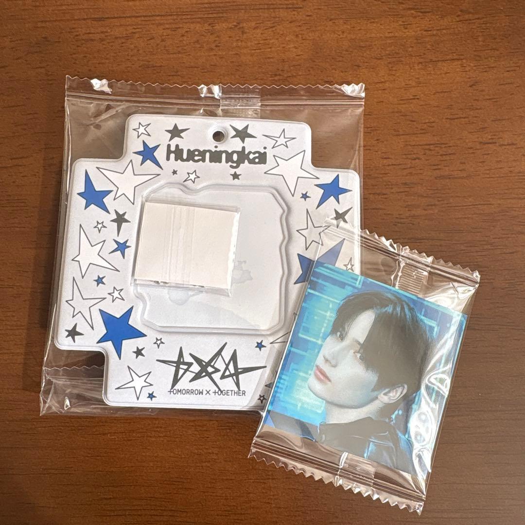 txt ビジュアルスクエアシール ケース ヒュニンカイ キーホルダー