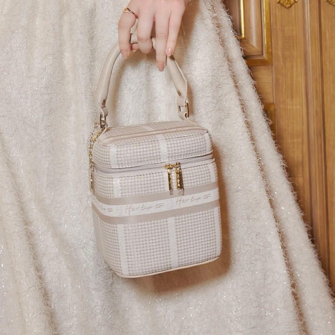 HLT Jacquard Vanity Bag nude pink - メルカリ