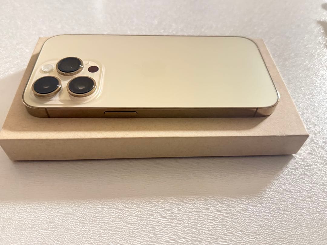 <ほぼ新品> iPhone14 Pro ゴールド 256GB アップルケア交換品 Refurbished iPhone 14 Pro 256GB - Gold (Unlocked) - Apple