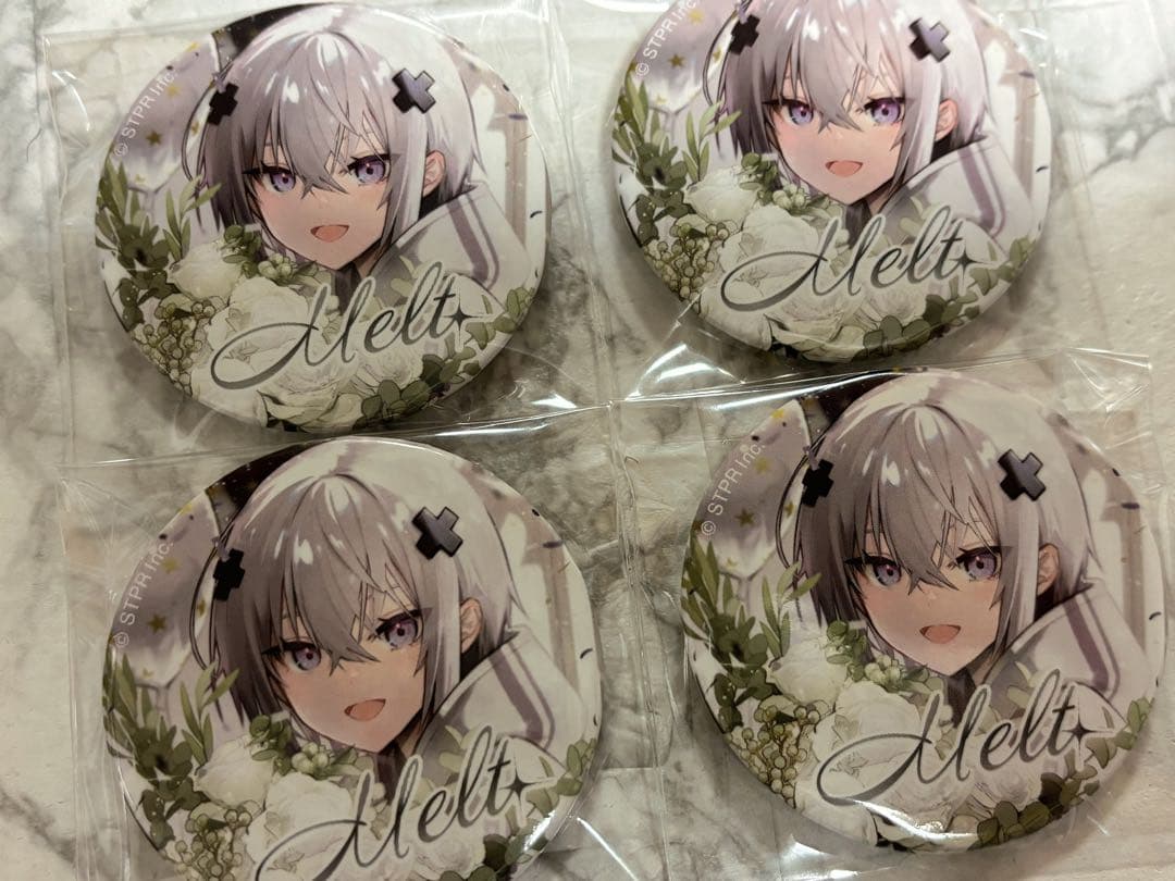 メルト・ダ・テンシくん 2024 Birthday 等身缶バッジ - メルカリ