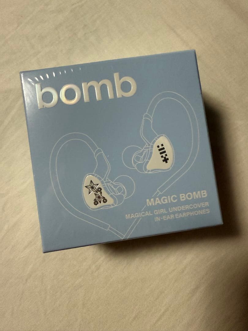 ILLIT bomb Merch ver イヤモニ イヤホン Amazon.co.jp: ILLIT Mini Album Vol. 3 - bomb (Merch Version) ILLIT