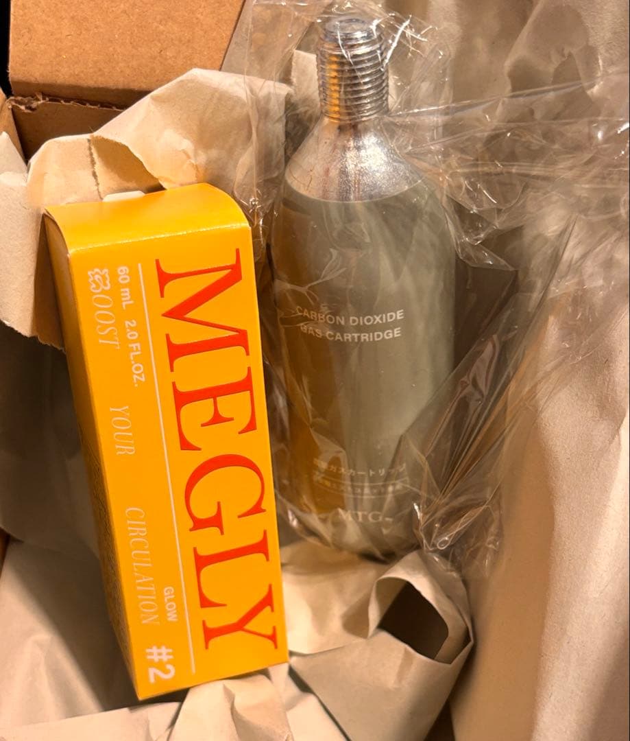 MEGLY化粧水・炭酸ガス(新品)本体(中古)セット 箱無し - メルカリ