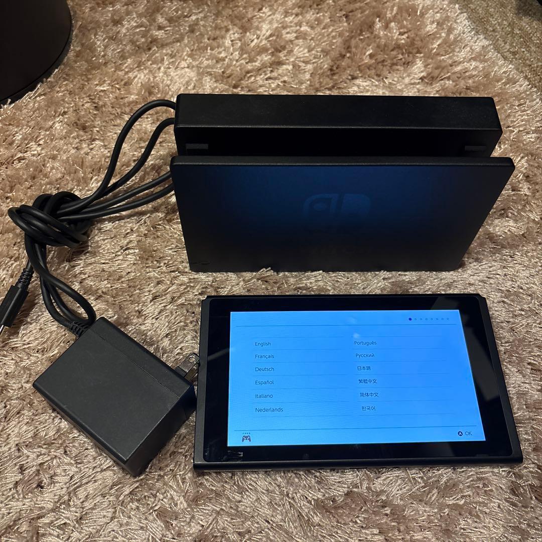 Nintendo Switch 本体 ブラック ドック付き　Joycon無し 中古】任天堂 Nintendo Switch ドック・Joy-Conなし・本体・液晶画面