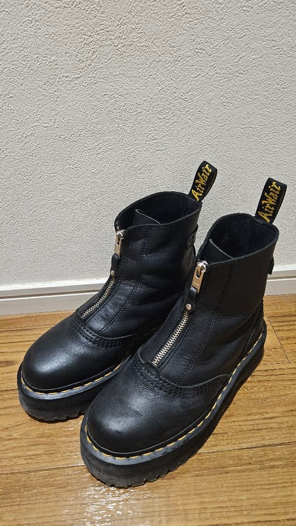 Dr. Martens ブラック 厚底ブーツ 箱無し 送料 無料