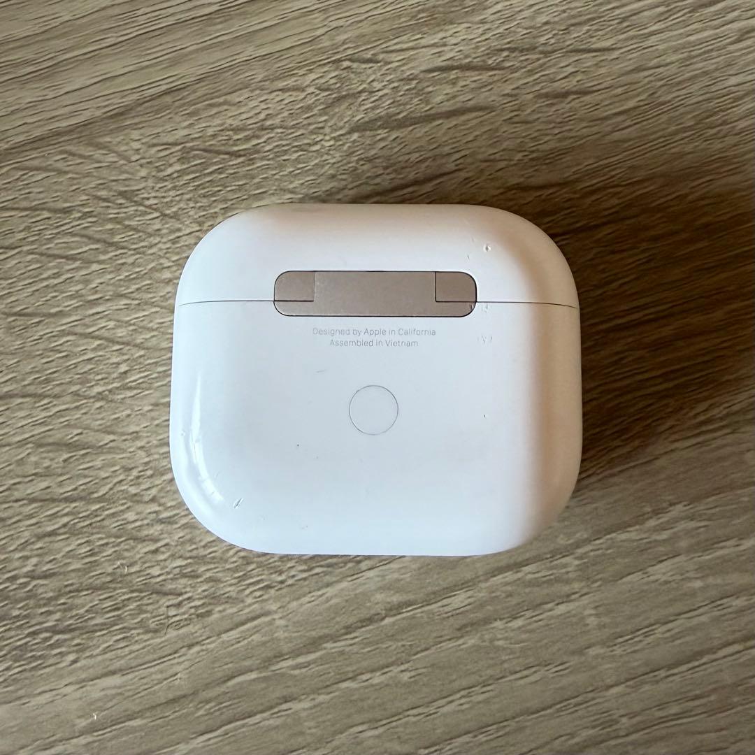 AirPods本体(第三世代) ホワイト 充電ケース付き クリーニング済