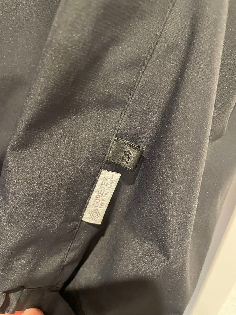 りゅう様専用TECH WINDBREAKER GORE-TEXパンツのみ - メルカリ