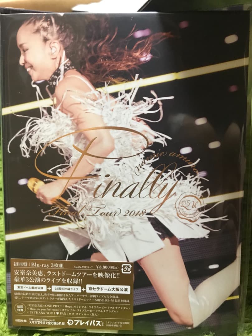 【ラスト】安室奈美恵 Finally Blu-ray 初回盤 京セラ大阪ドーム 安室奈美恵 ライブDVD・ブルーレイの通常盤のジャケットが公開に！裏に