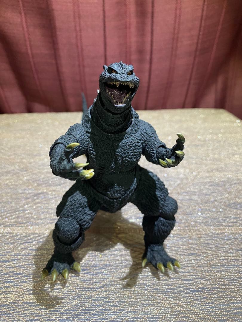 S.H.MonsterArts ゴジラ　アクションフィギュア