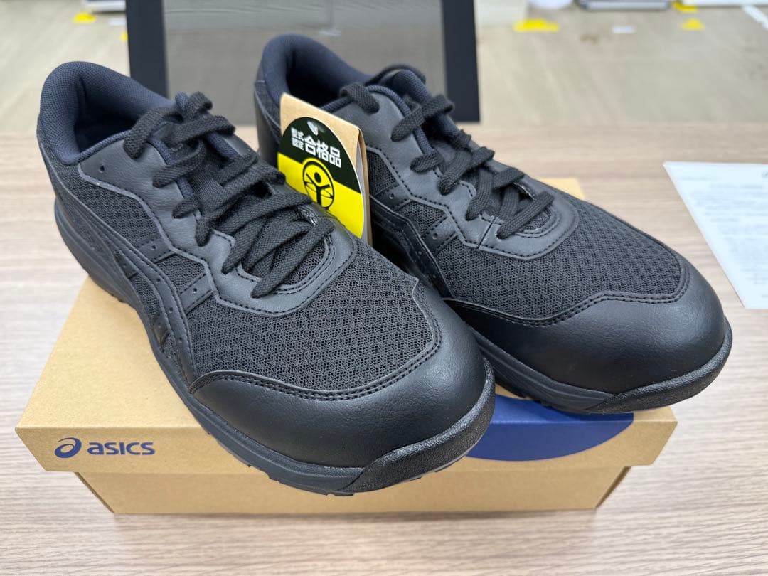 アシックス ウィンジョブ CP221　26.0cm、ブラック×ブラック　未使用品