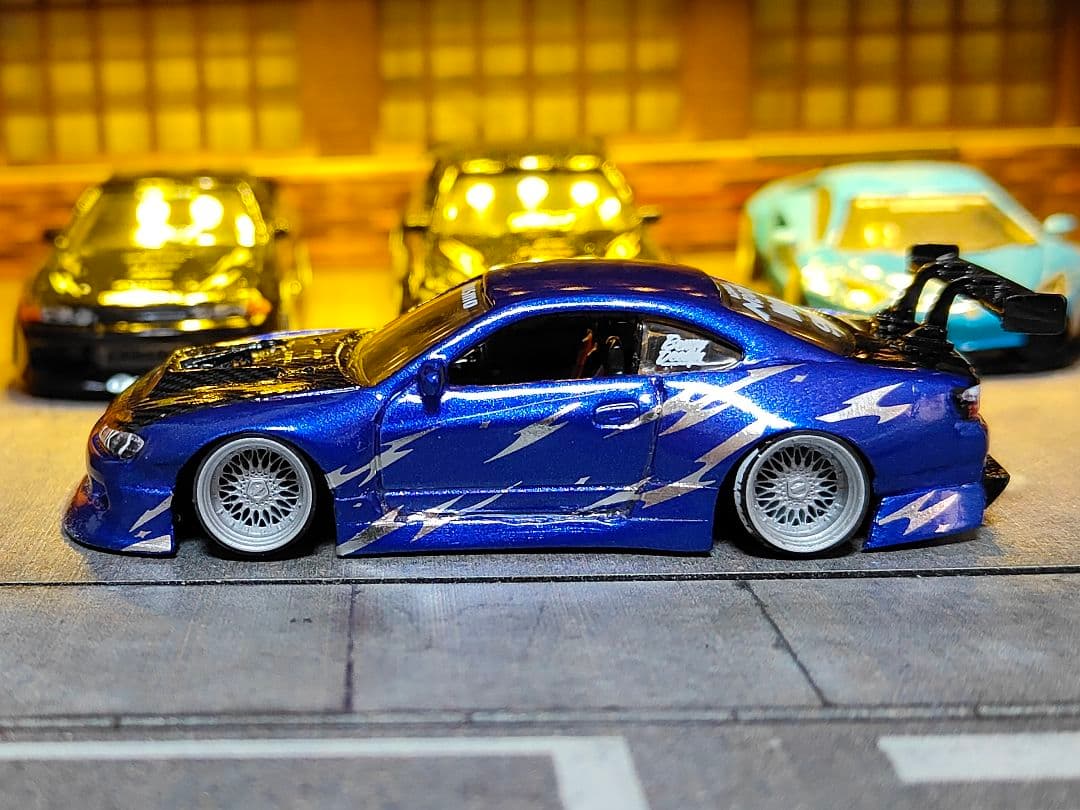 ホットウィールカスタム 日産 s15 フルエアロ ドリ車 深リムトミカ改造