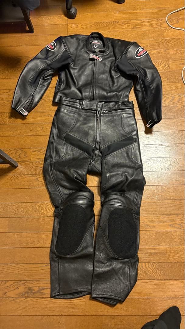 KUSHITANIブラック革ツナギ LLサイズ Yahoo!オークション -「クシタニ kushitani ll」(革ツナギ) (バイク