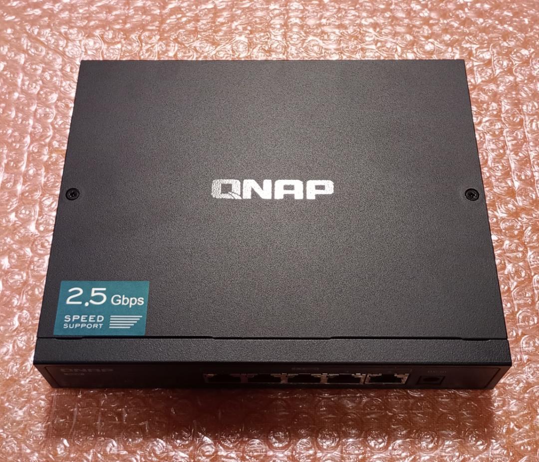 ★【美品】QNAP QSW-1105-5T 2.5Gbps スイッチングハブ