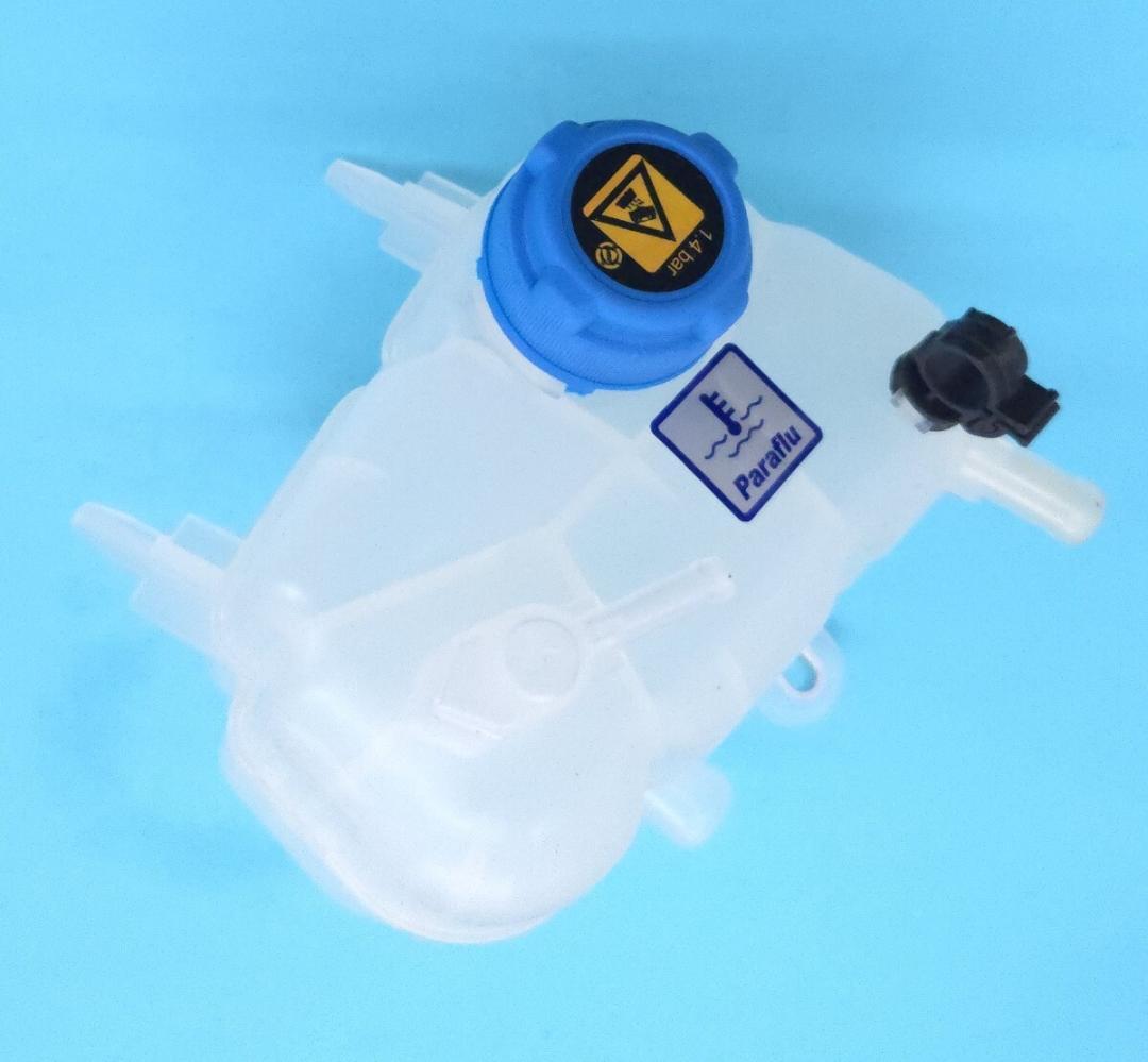 500 パンダ エキスパンションタンク 52054456 51880401 Coolant Expansion Tank - 0.9 Twin Air Fiat 500 & Panda 52054456