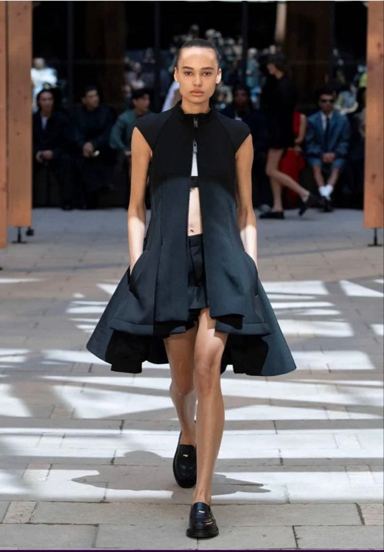 【みるく@プロフ必読 】sacai 2025 春夏　ジレ ルック】「サカイ」2025年春夏コレクション - WWDJAPAN