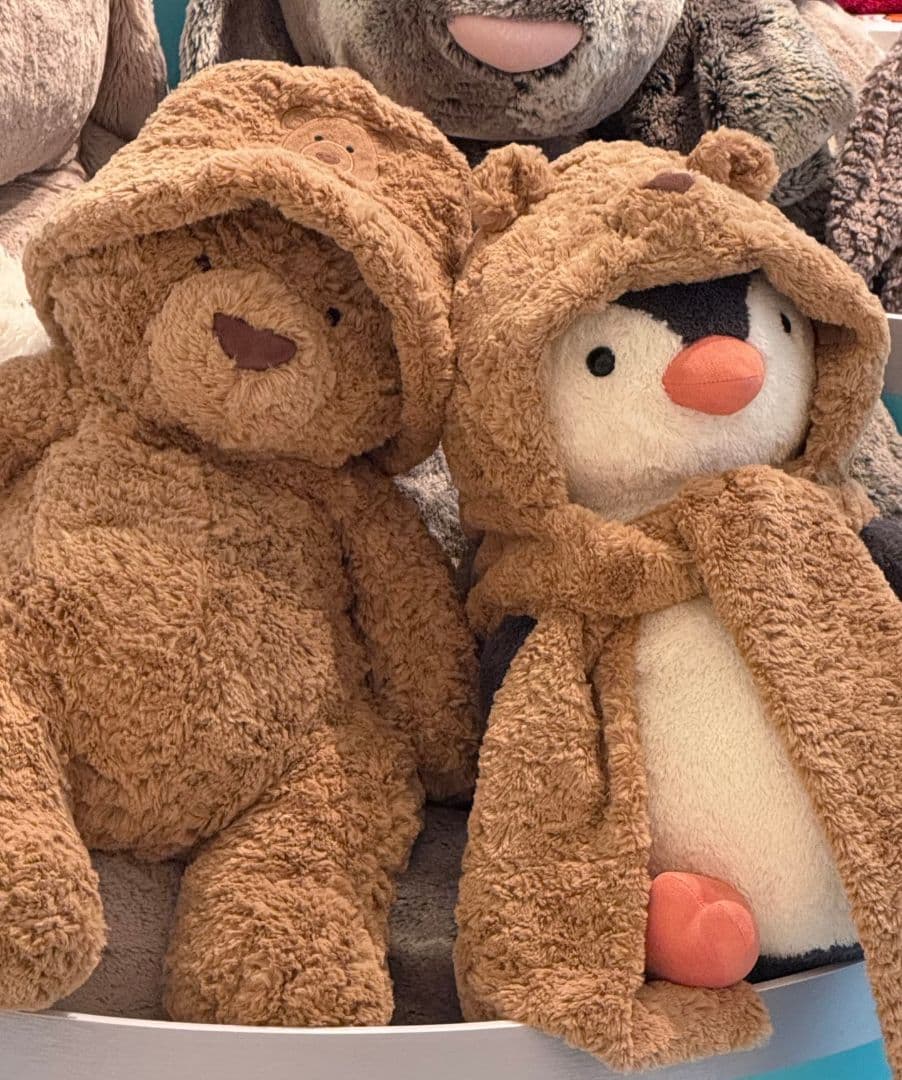 Jellycat Bartholomew Bear Bundlesnugマフラー - メルカリ