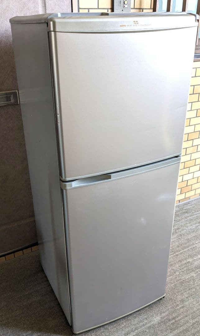☆サンヨー 137L 2ドア冷凍冷蔵庫 【SR-14T】1人〜2人暮らしに