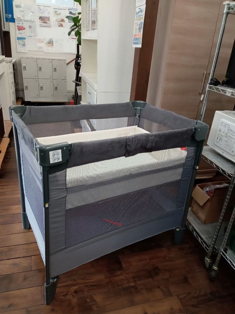 アップリカ　ココネル　エアープラス　グレー　折りたたみ　ベビーベッド アップリカ ココネル エアープラス AB グレー ベビーベッド | イオン
