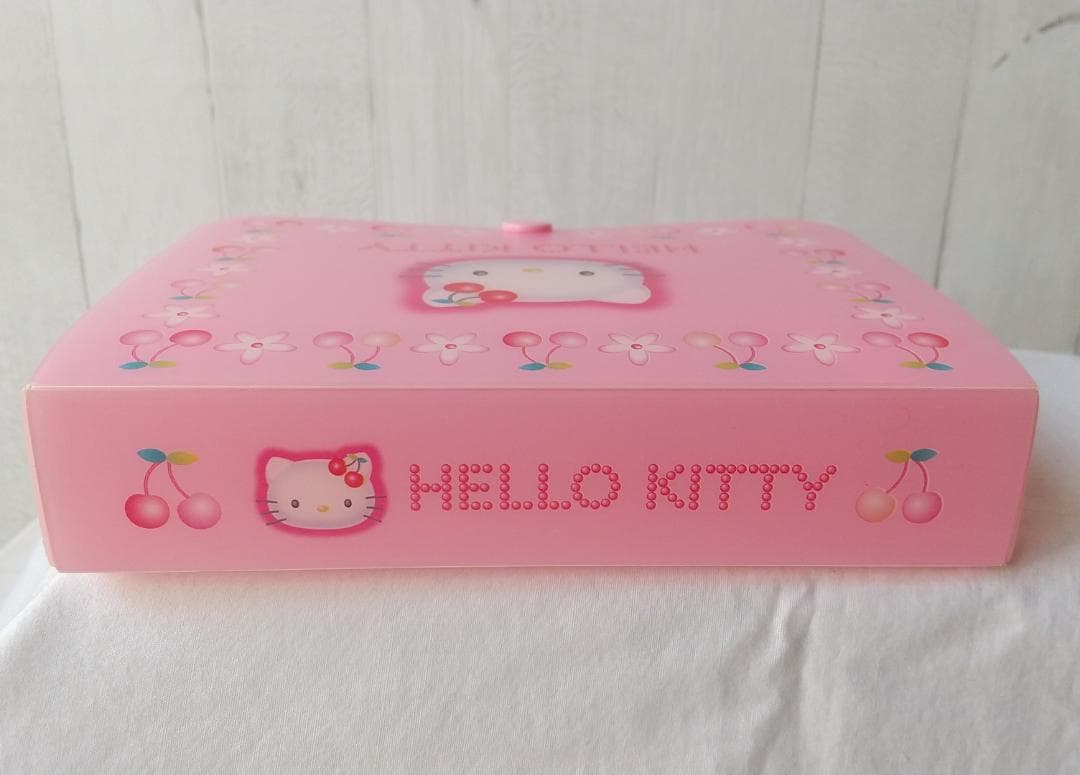 キティ ケース ティッシュカバー ピルケース さくらんぼ レトロ - メルカリ