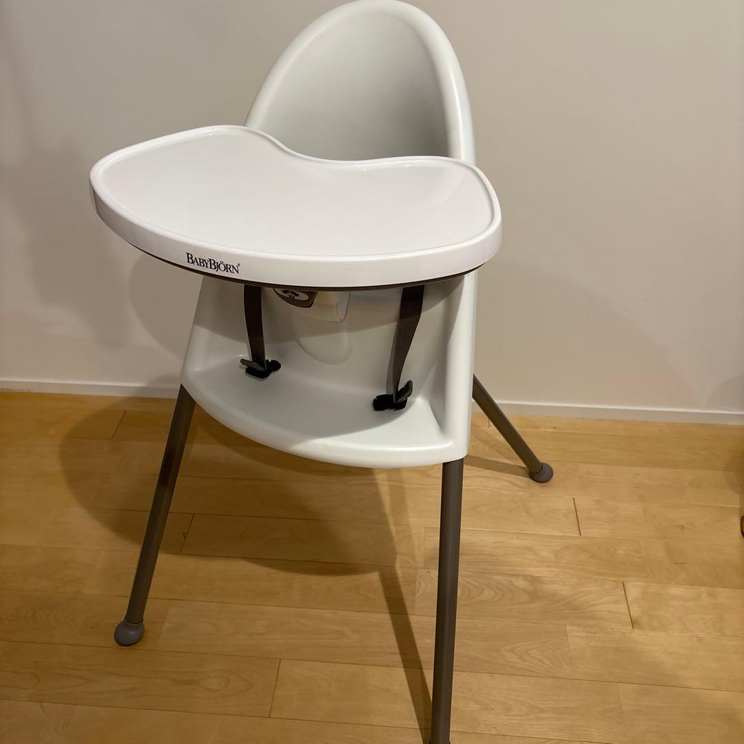 美品　ベビービョルン　ハイチェア　ホワイト Amazon | ベビービョルン 【日本正規品保証付】 ハイチェア (ハーネス