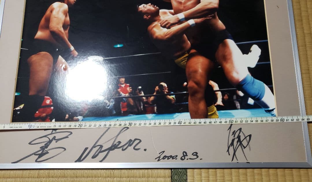 バ*ン様 高山善廣大森隆男写真パネルサイン付き - メルカリ