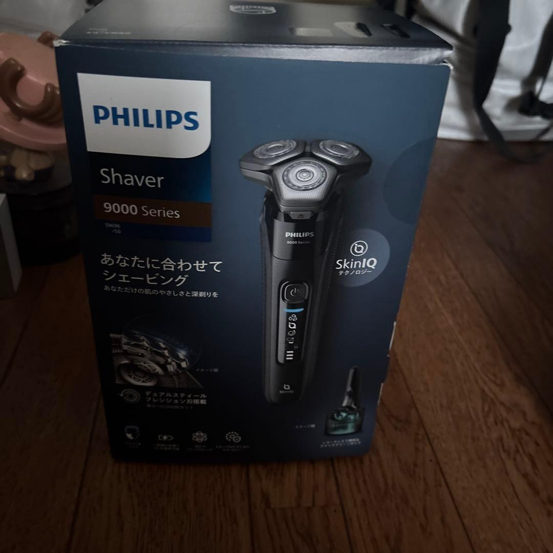 PHILIPS 9000 Series シェーバー Shaver series 9000 ウェット＆ドライ電気シェーバー S9161/12 | Philips
