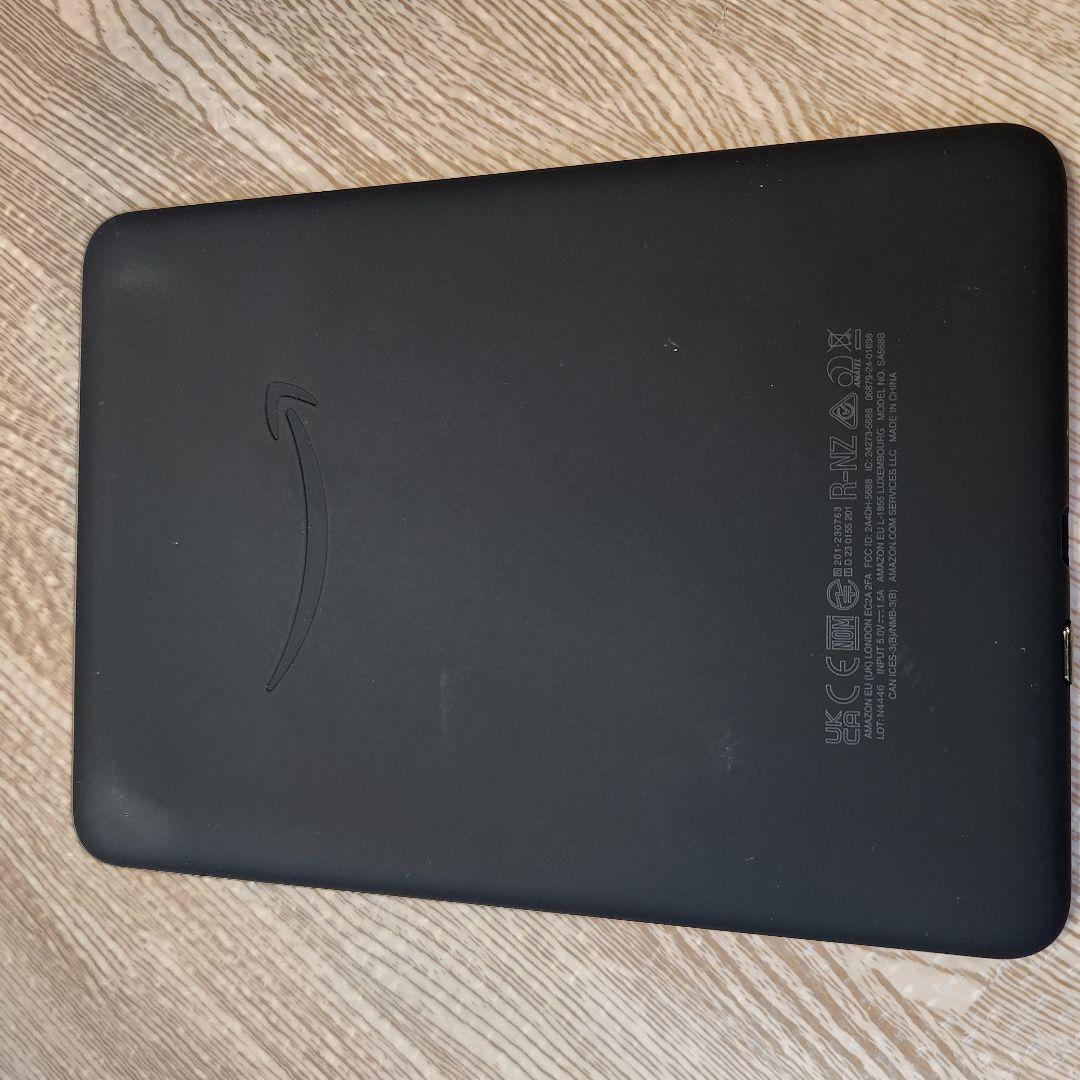 第12世代 Kindle Paperwhite 防水 快適に読書可能 ①