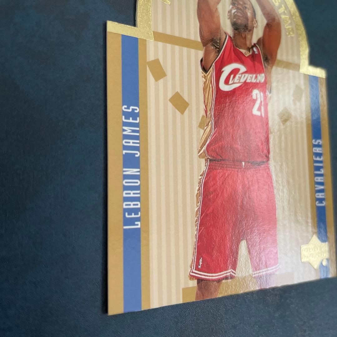 03-04 UD E15 ダイカット レブロン ジェームズ ルーキーカード - メルカリ