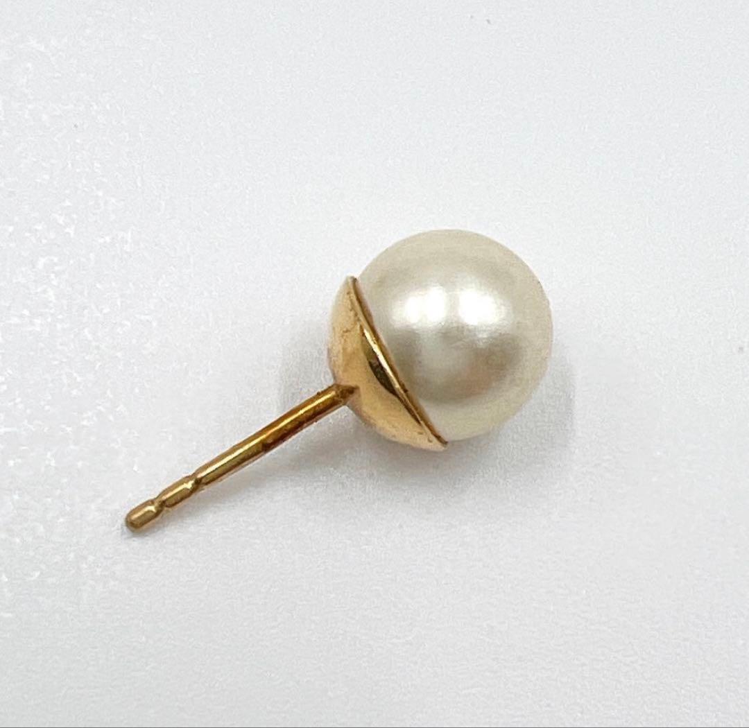 Dior パールロゴスタッドピアス - メルカリ