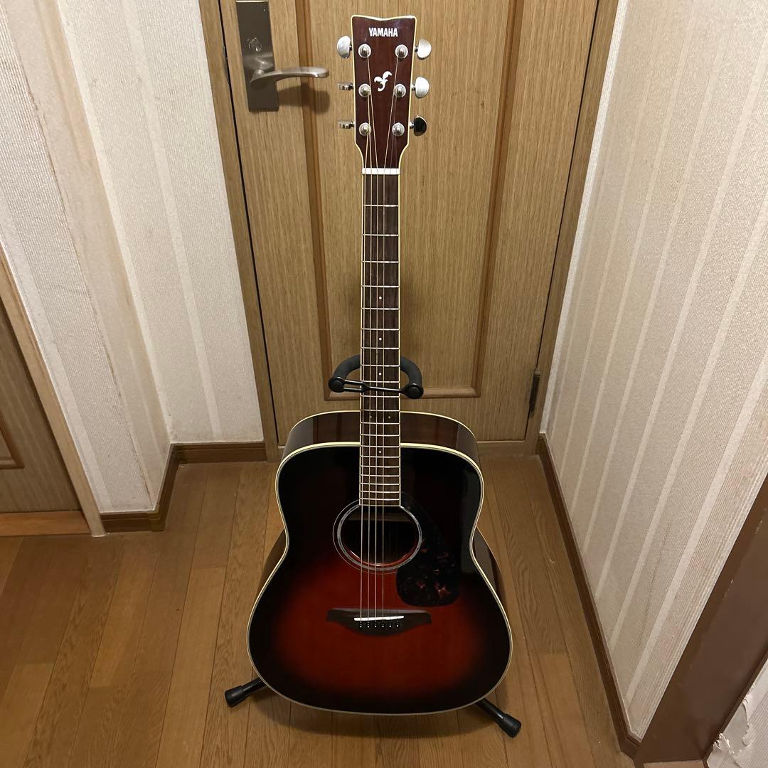 YAMAHA Fg830 本体＋カポ Amazon.com: Yamaha FG830 Solid Top Folk Guitar, Natural : Musical