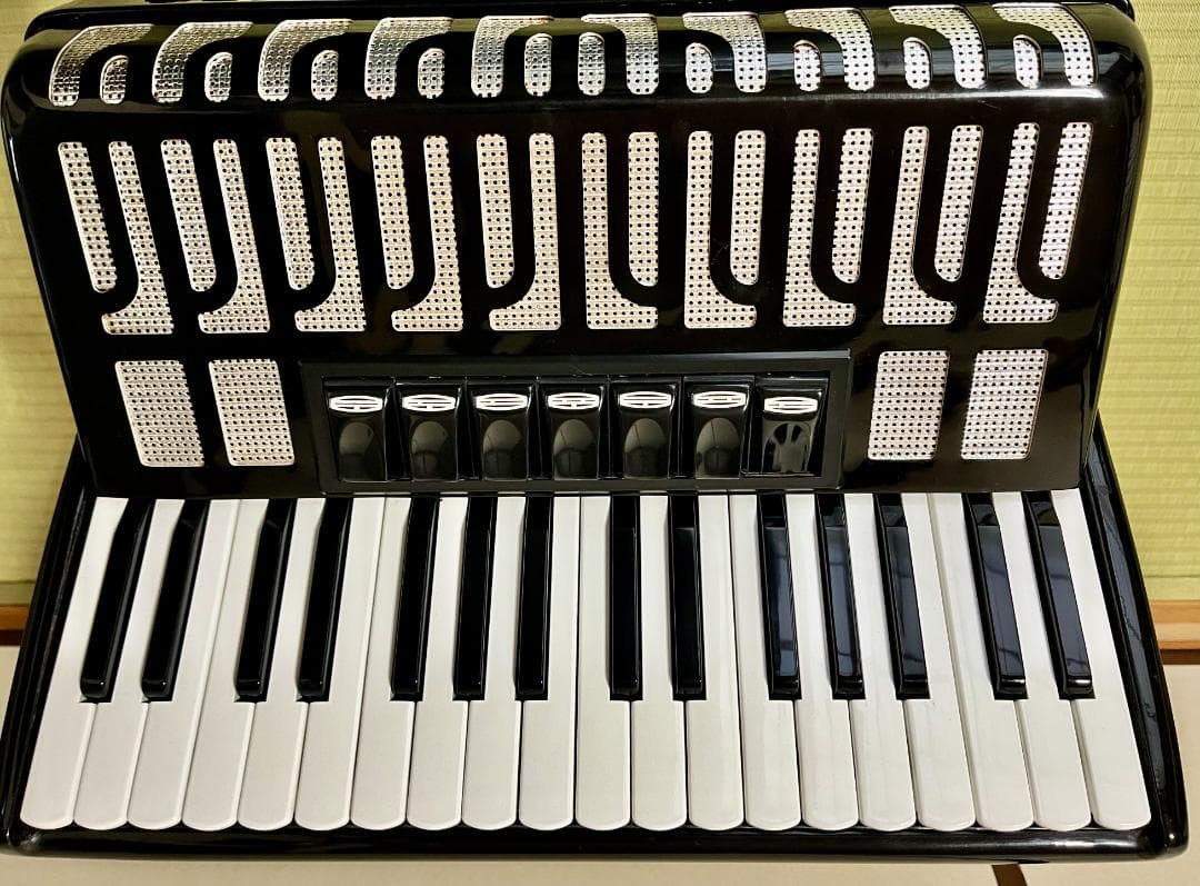 ☆値下げ☆TOMBOトンボ 独奏用アコーディオン J-80 J80☆中古美品