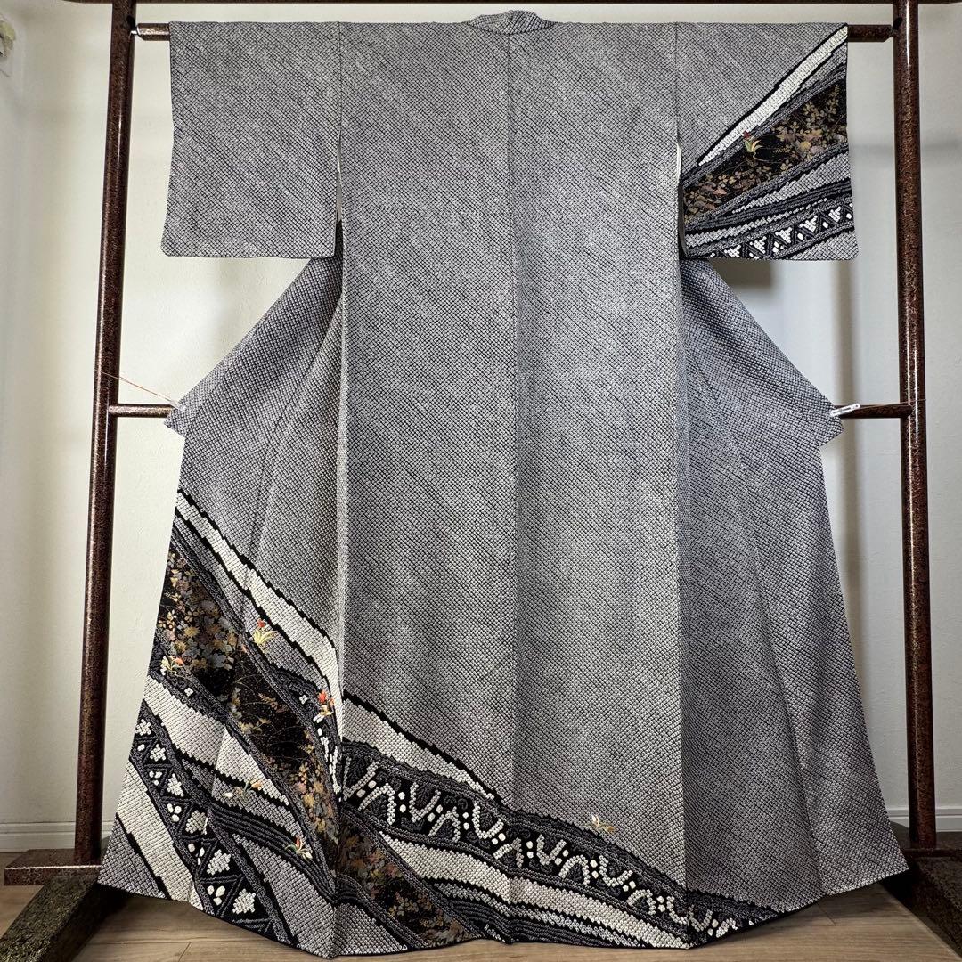 超美品 正絹 袷 訪問着 着物 168裄65 黒 総絞り 刺繍 トール 花柄