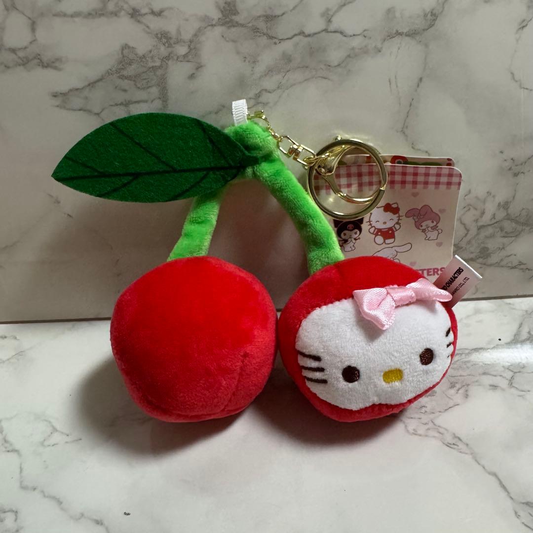 韓国限定 ハローキティ さくらんぼ キーホルダー - メルカリ