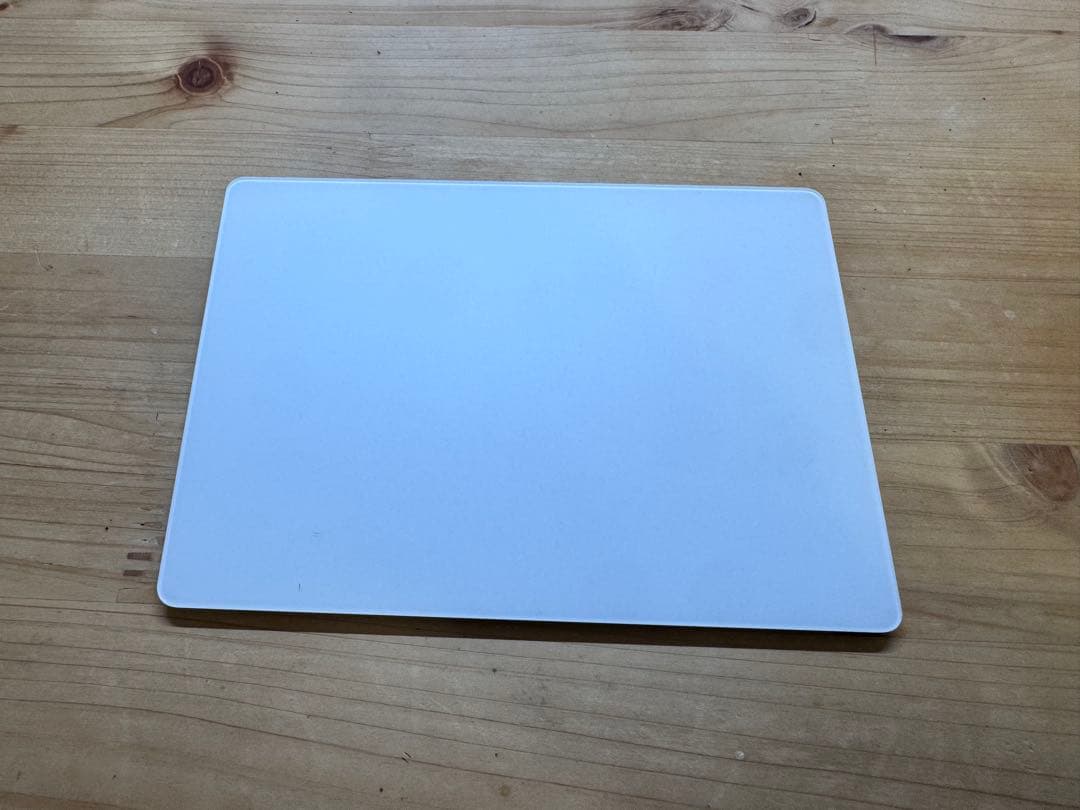 【動作良好】Apple Magic Trackpad 2（シルバー） A1535 A1535) Apple Magic Trackpad 2 (Silver/White) - MJ2R2LL/A