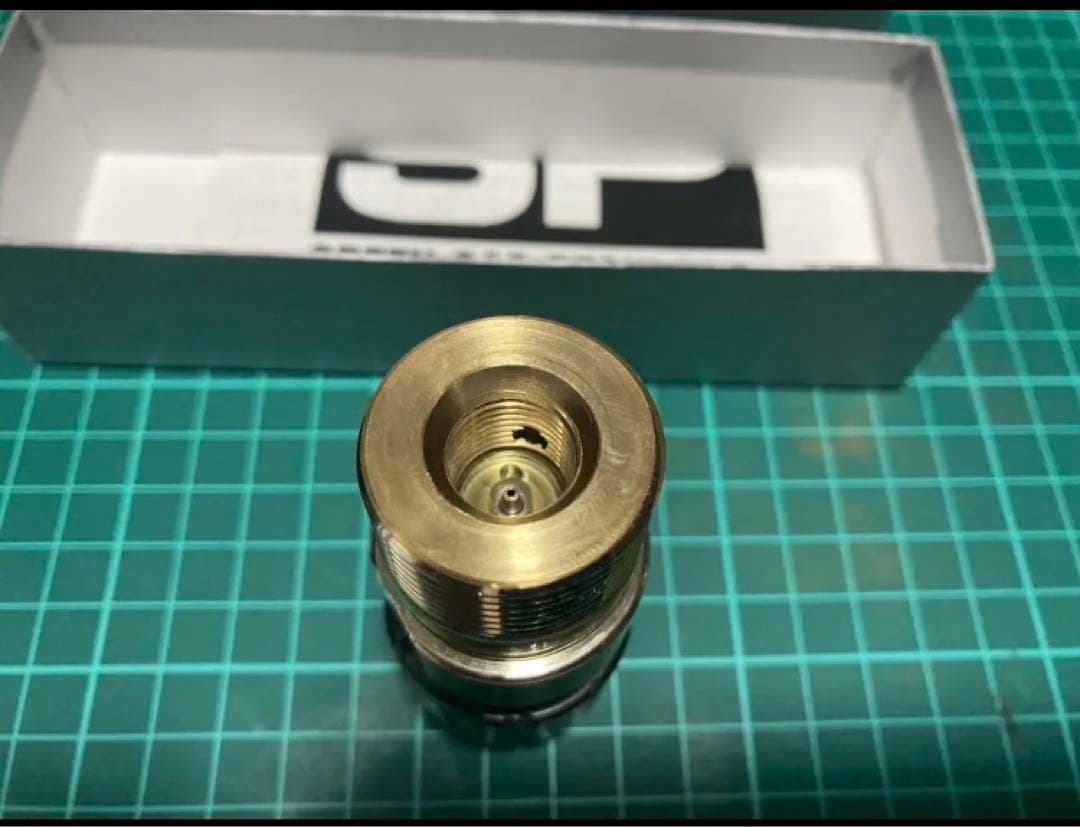 38gボンベ用 co2レギュレーター ネジ規格1/2-20UNF - メルカリ