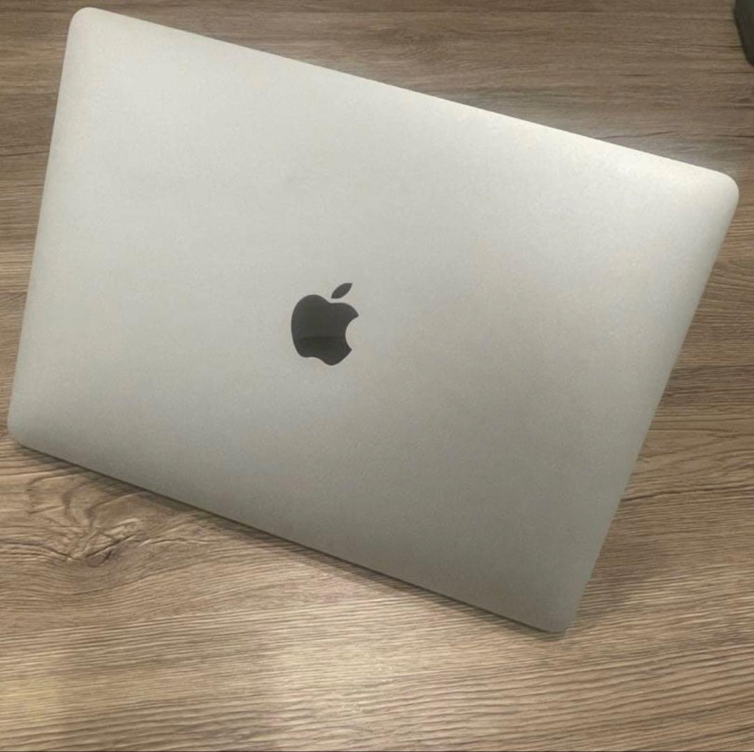 Apple MacBook Air 2019 #auc281 シルバー Amazon.com: Apple Mid 2019 MacBook Air with 1.6GHz Intel Core i5