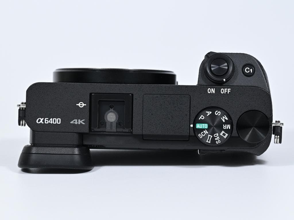 【超美品】SONY α6400 ILCE-6400 ボディ《ショット数2541》
