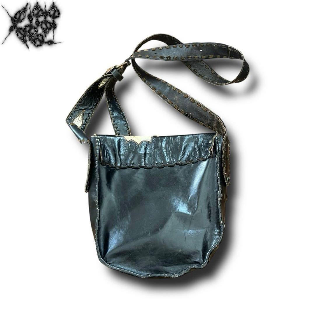 バッグ \"Unknown\" PythonHead Scorpion Bag