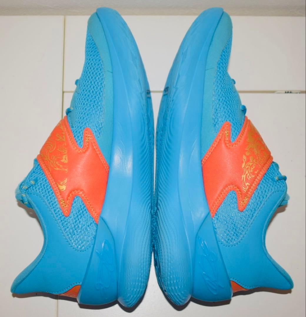 アンダーアーマーCurry Fox1 HAPPY FOX DAY 29.5cm