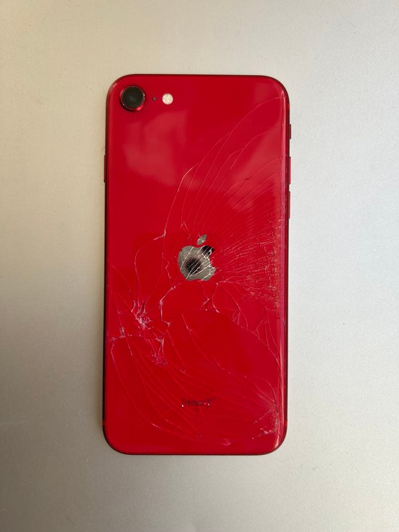 初期化済、SIMなし】Apple iPhone SE 第二世代 本体 背面割れ - メルカリ