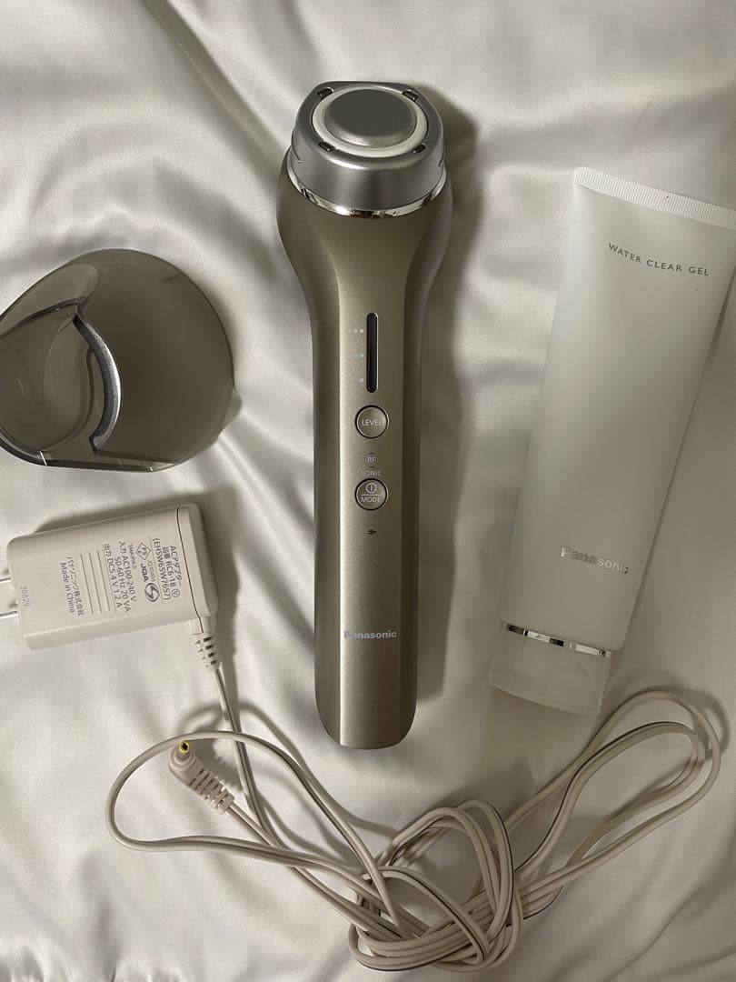 【美品】Panasonic Sonic RF Lift 美顔器 Panasonic（パナソニック） 美顔器 ソニック RF リフトRF/超音波