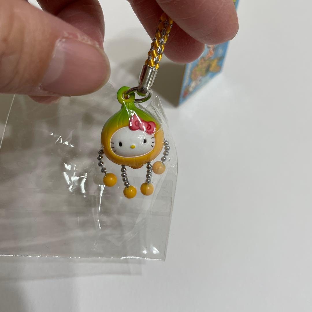 ご当地キティ 淡路限定 根付け 玉ねぎ - メルカリ