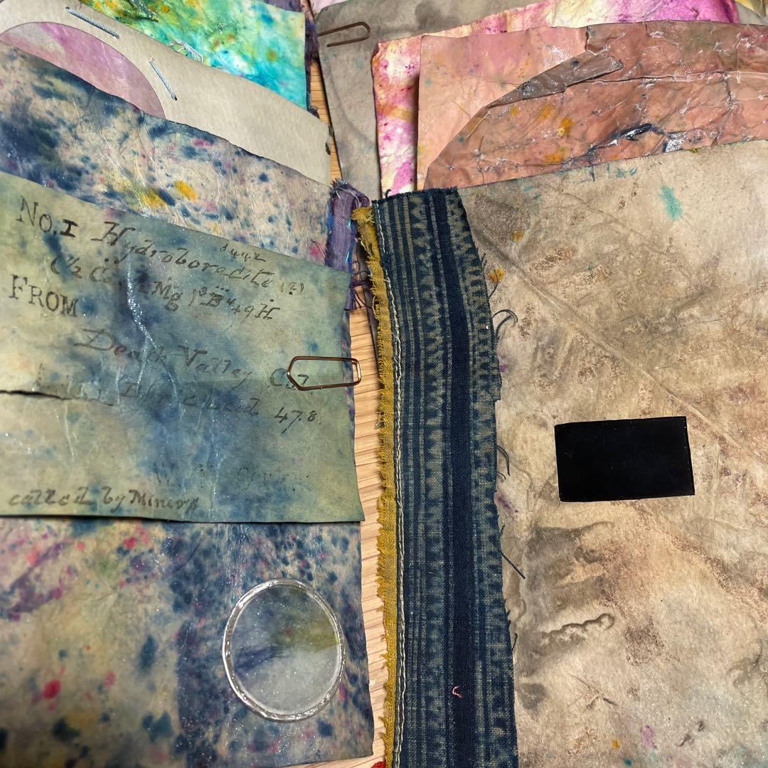 庭の本棚 「襤褸の本9〜異世界の街〜」 ジャンクジャーナル - メルカリ