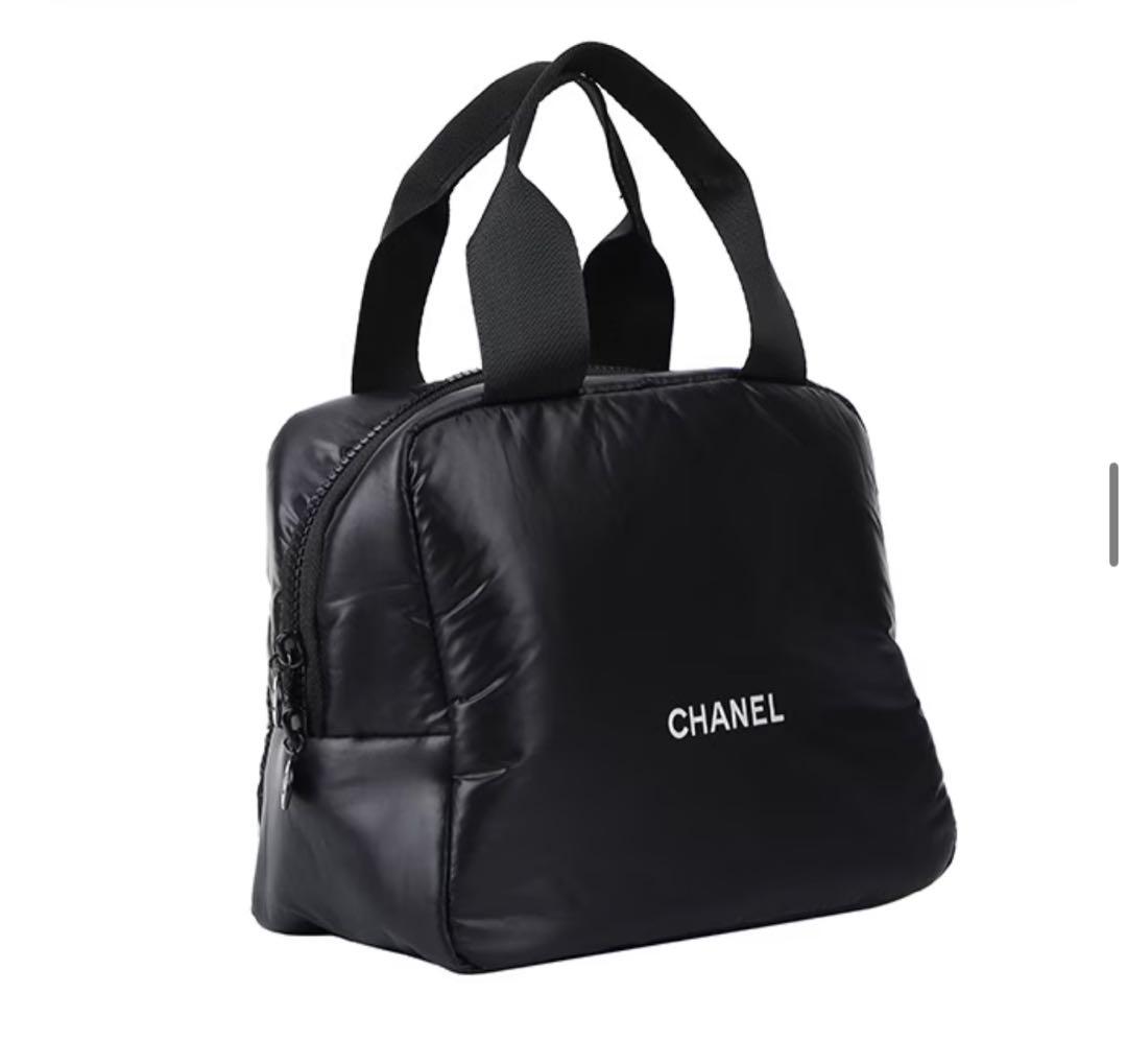 CHANELシャネル コスメポーチ小物入れ海外免税店ノベルティ限定商品