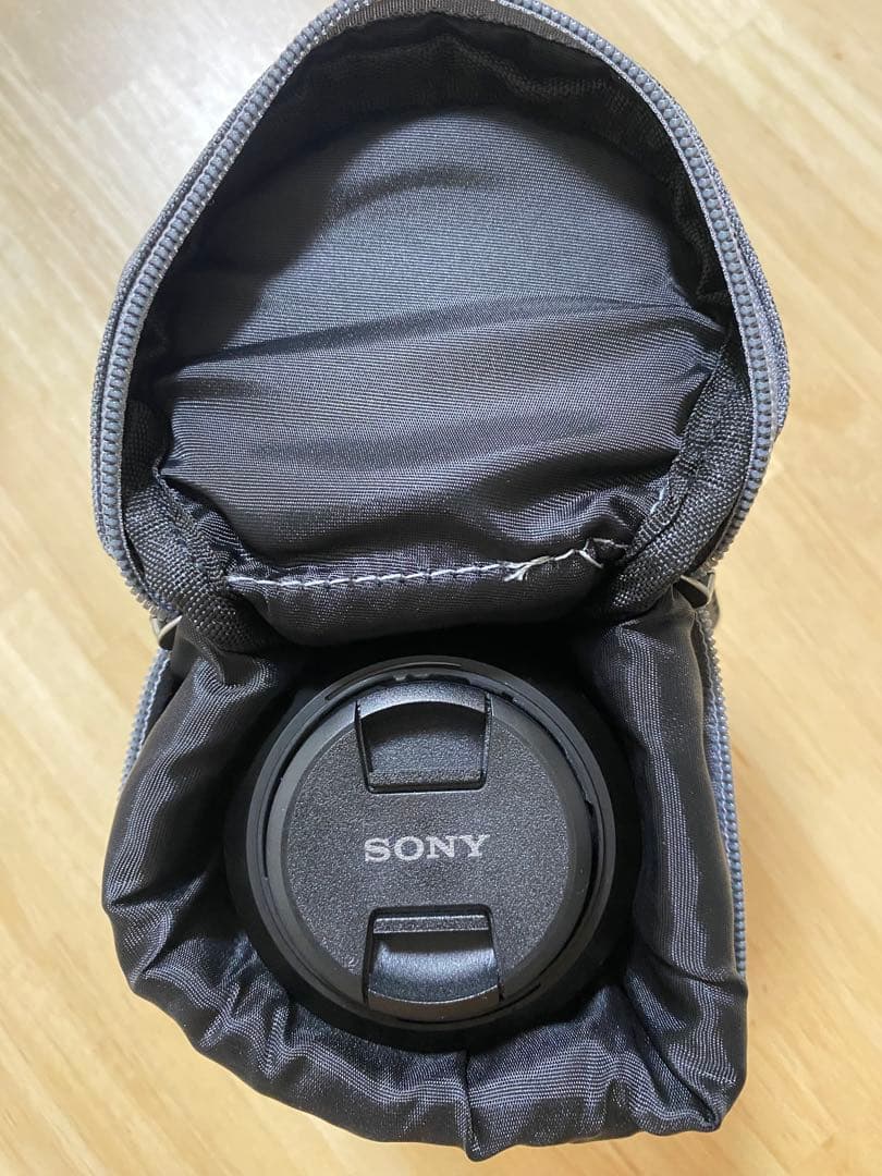 Sony E 55-210mm F4.5-6.3 OSS ケース付