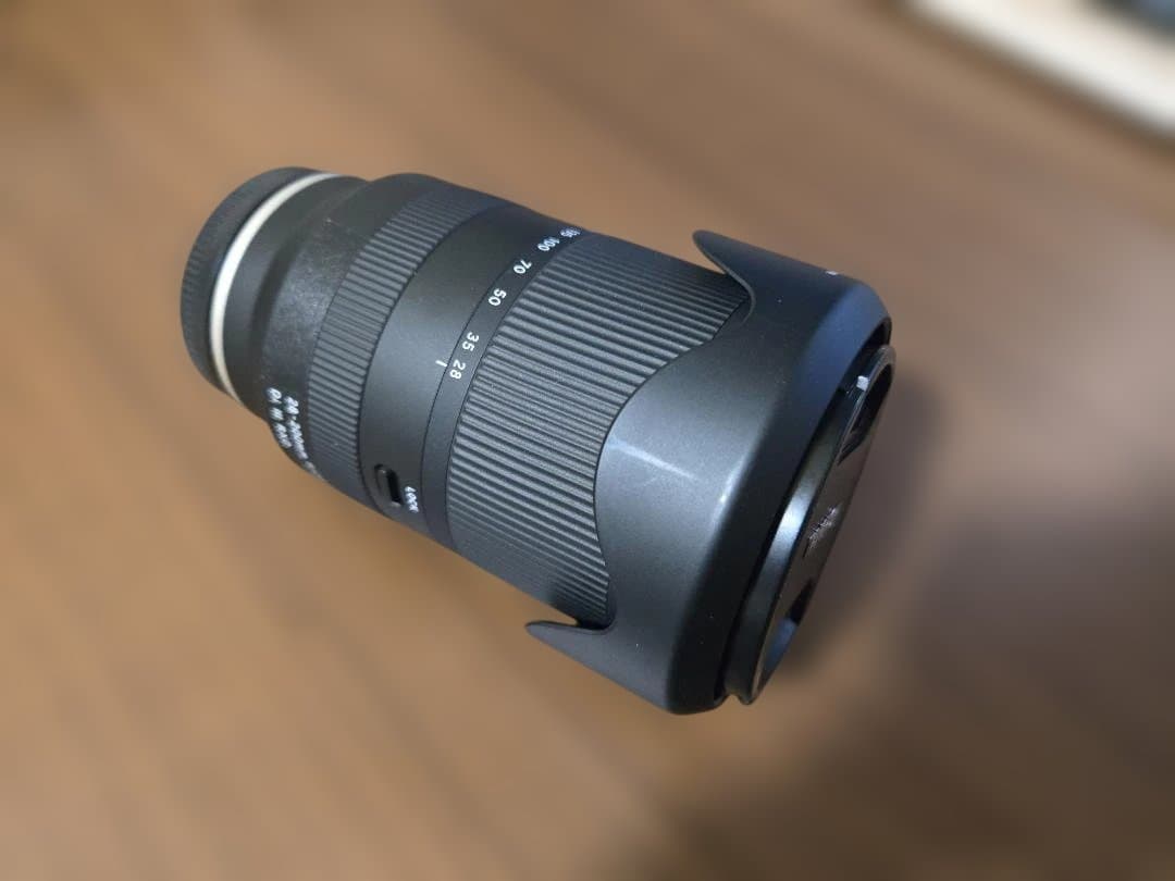 タムロンTAMRON 28-200mm f/2.8-5.6 Di III RXD