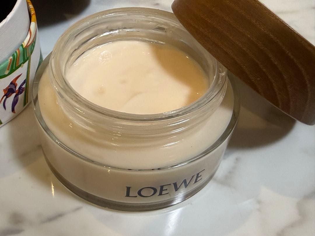 LOEWE ECLECTIC ボディローション 100mL ロエベの公式サイトにて購入