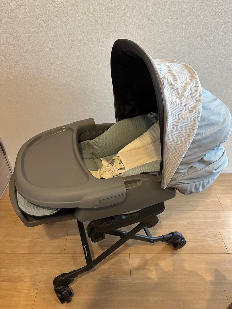 美品　ネムリラ　AUTO SWING ハイローチェア Amazon | コンビ 電動ハイローチェア ホワイトレーベル ネムリラ AUTO