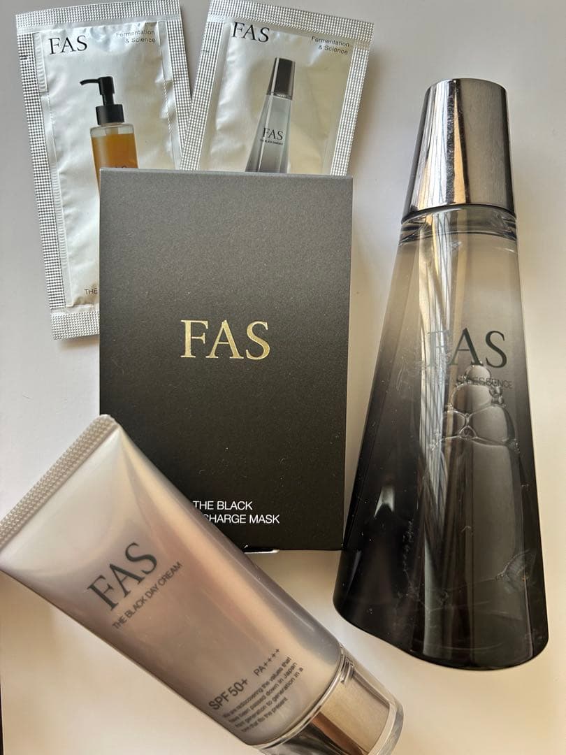 FAS ザ ブラック エッセンス　デイクリーム　ミニクリーム付き FAS ザ ブラック デイ クリーム / FAS(日焼け止めクリーム, 日焼け対策